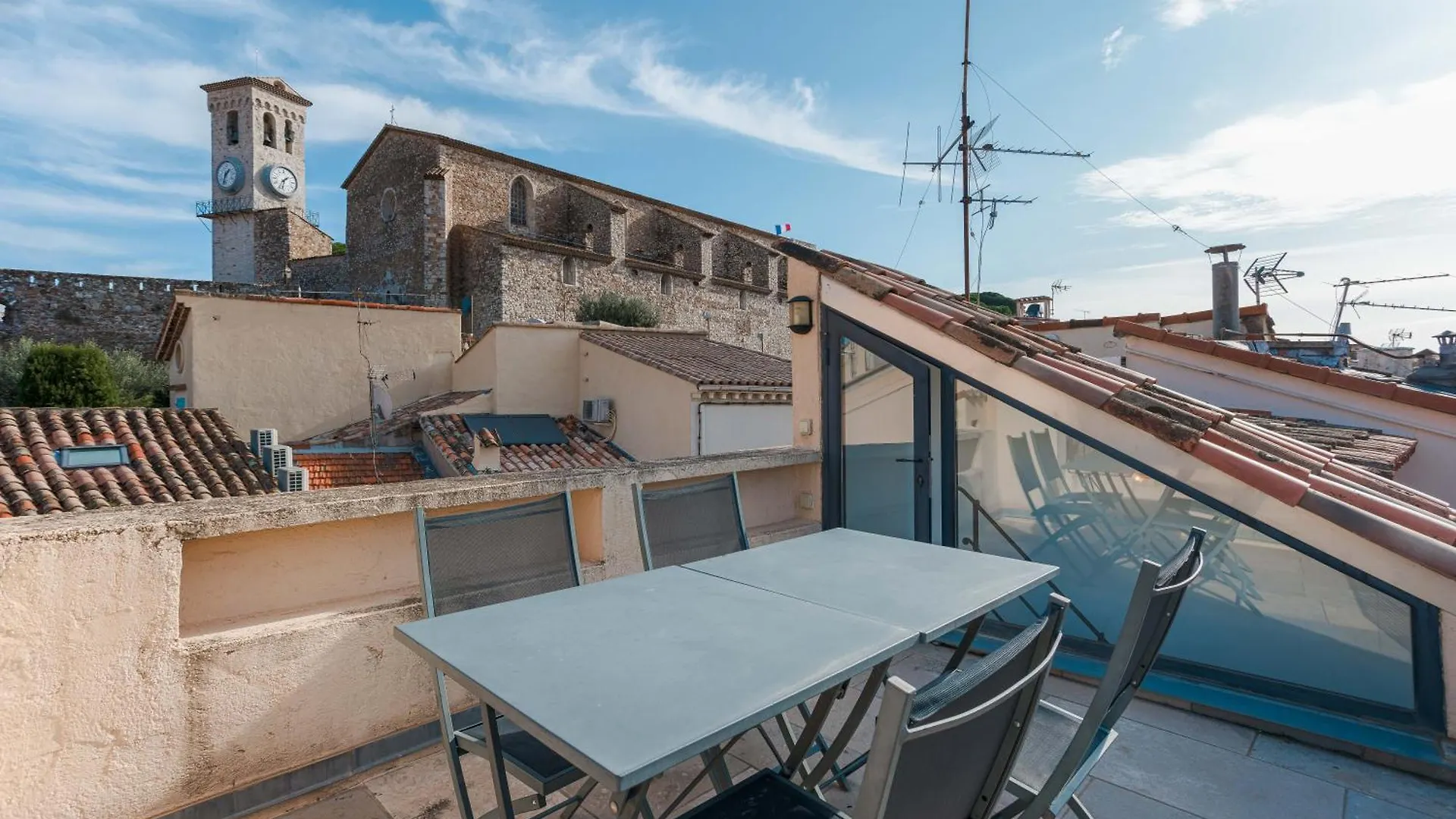 Maison Julia- Triplex Avec Rooftop Terrasse Vue Sur Mer Et Cathedrale, 10 Mins A Pieds Du Palais Et Plages Cannes Daire