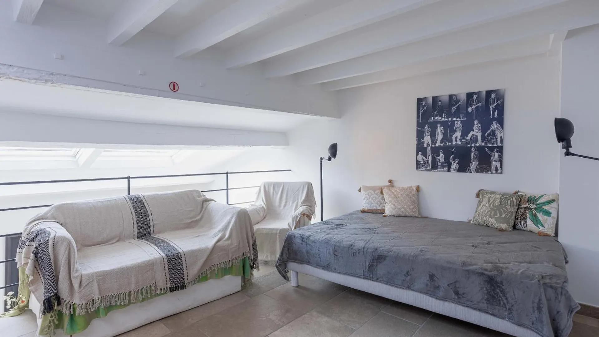Apartament Maison Julia- Triplex Avec Rooftop Terrasse Vue Sur Mer Et Cathedrale, 10 Mins A Pieds Du Palais Et Plages Cannes